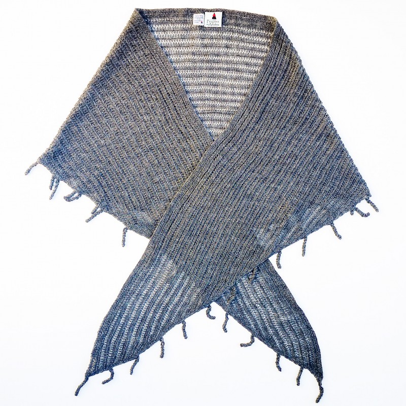Echarpe LIMA , le baby alpaga version triangle GRIS Echarpe LIMA , le baby alpaga version triangle GRIS